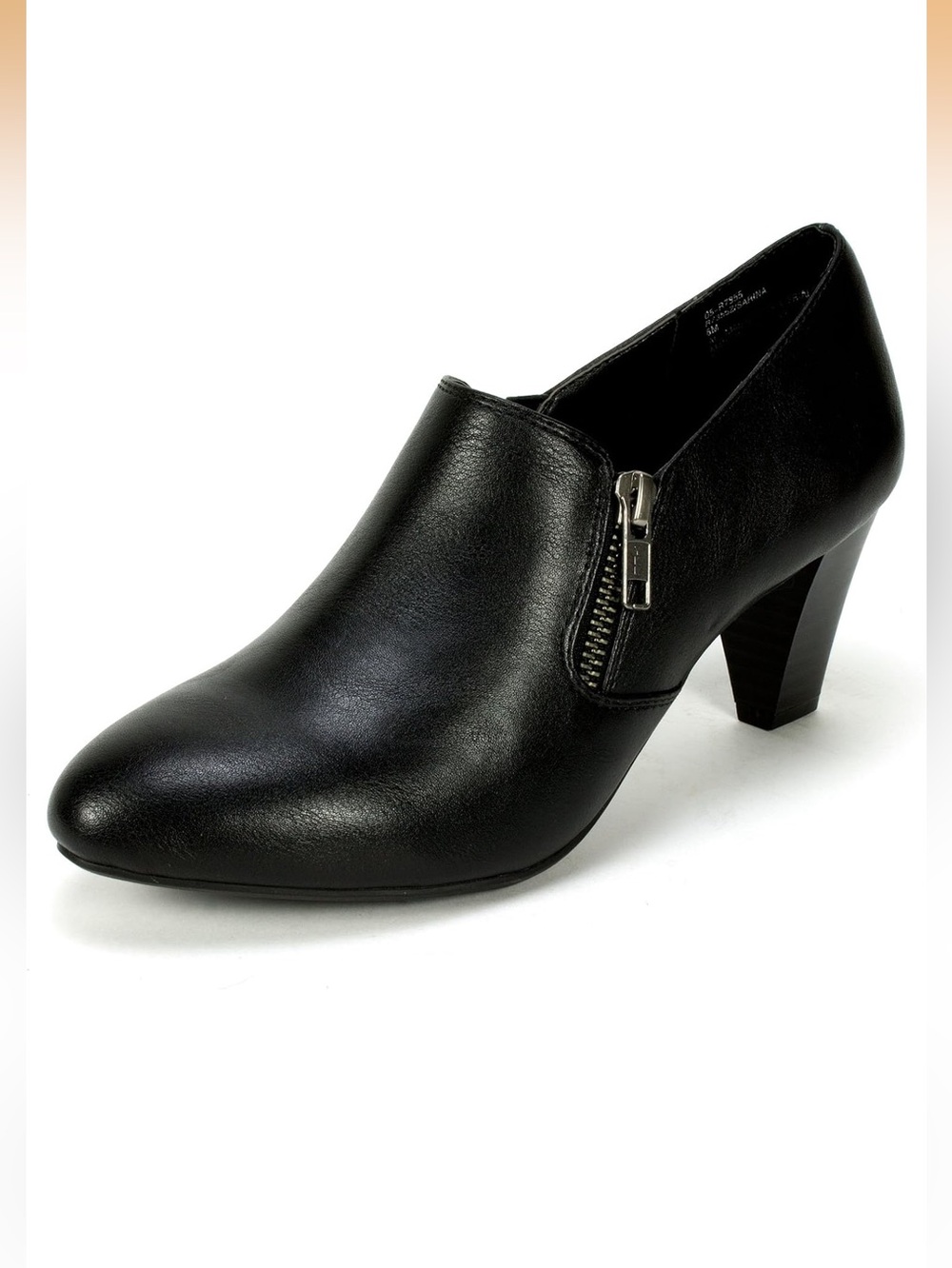 NWOT Rialto Black Leather Zip Ankle Bootie